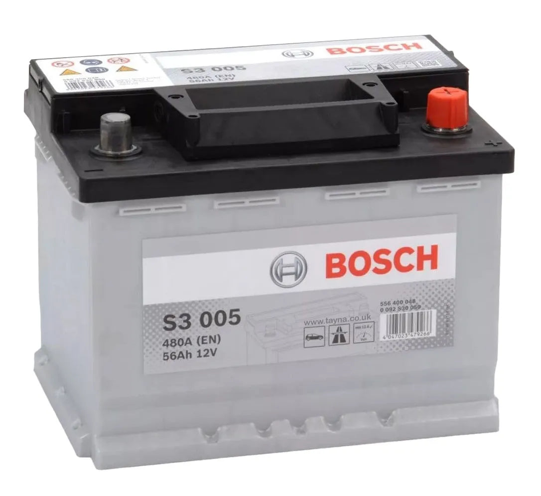 Batterie voiture Bosch S3005 12V 56Ah 480A, pièces détachées pour véhicules, vue de la batterie avec étiquettes.