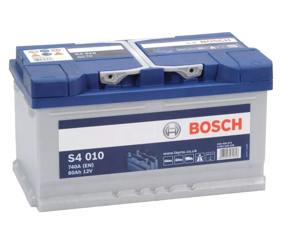 Batterie voiture Bosch S4010 12V 80Ah 740A, pièce détachée pour véhicules, vue de la batterie avec étiquettes.
