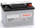 Batterie voiture Bosch S3008 12V 70Ah 640A, pièce détachée pour véhicules, avec bornes et étiquette visible.